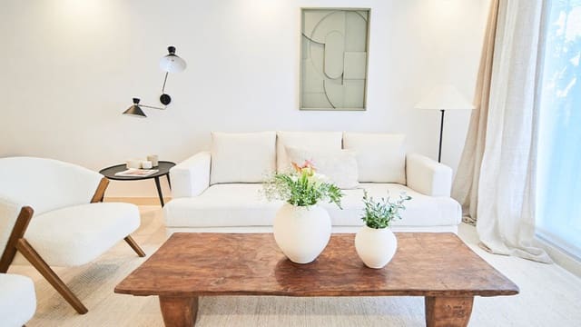 2 soverom Leilighet til salgs i Los Naranjos, Marbella med svømmebasseng - € 456 000 (Ref: 9075096)