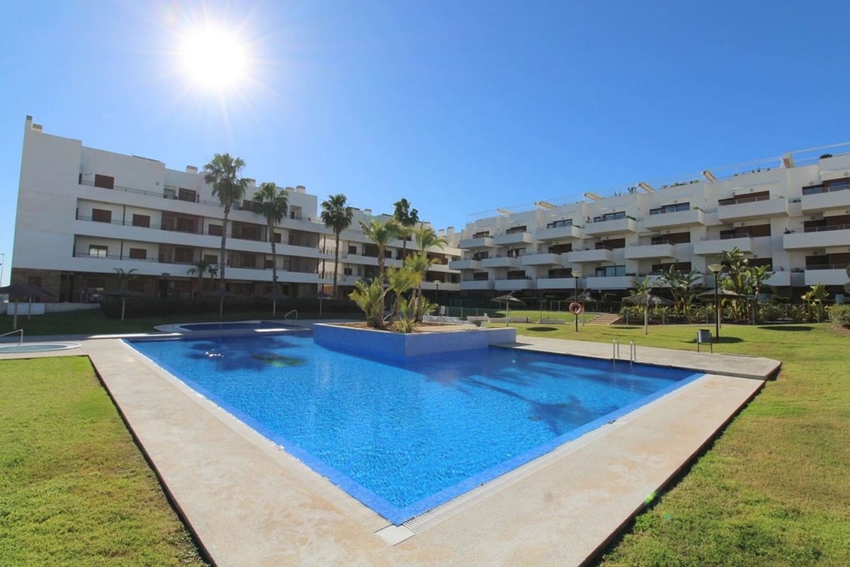 2 bedroom Apartment for sale in Orihuela Costa with pool garage - € 229,900 (Ref: 9075097)