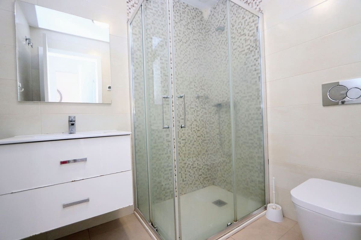 2 sypialnia Apartament na sprzedaż w Miasto Alicante / Alacant z basenem garażem - 236 000 € (Ref: 9075097)
