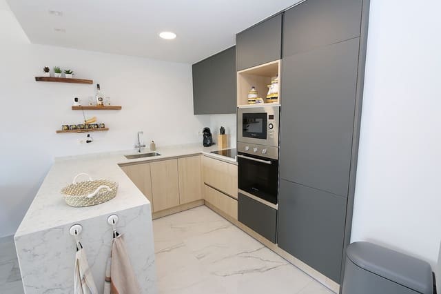 2 soverom Penthouse til salgs i La Florida, Orihuela med garasje - € 365 000 (Ref: 9075102)