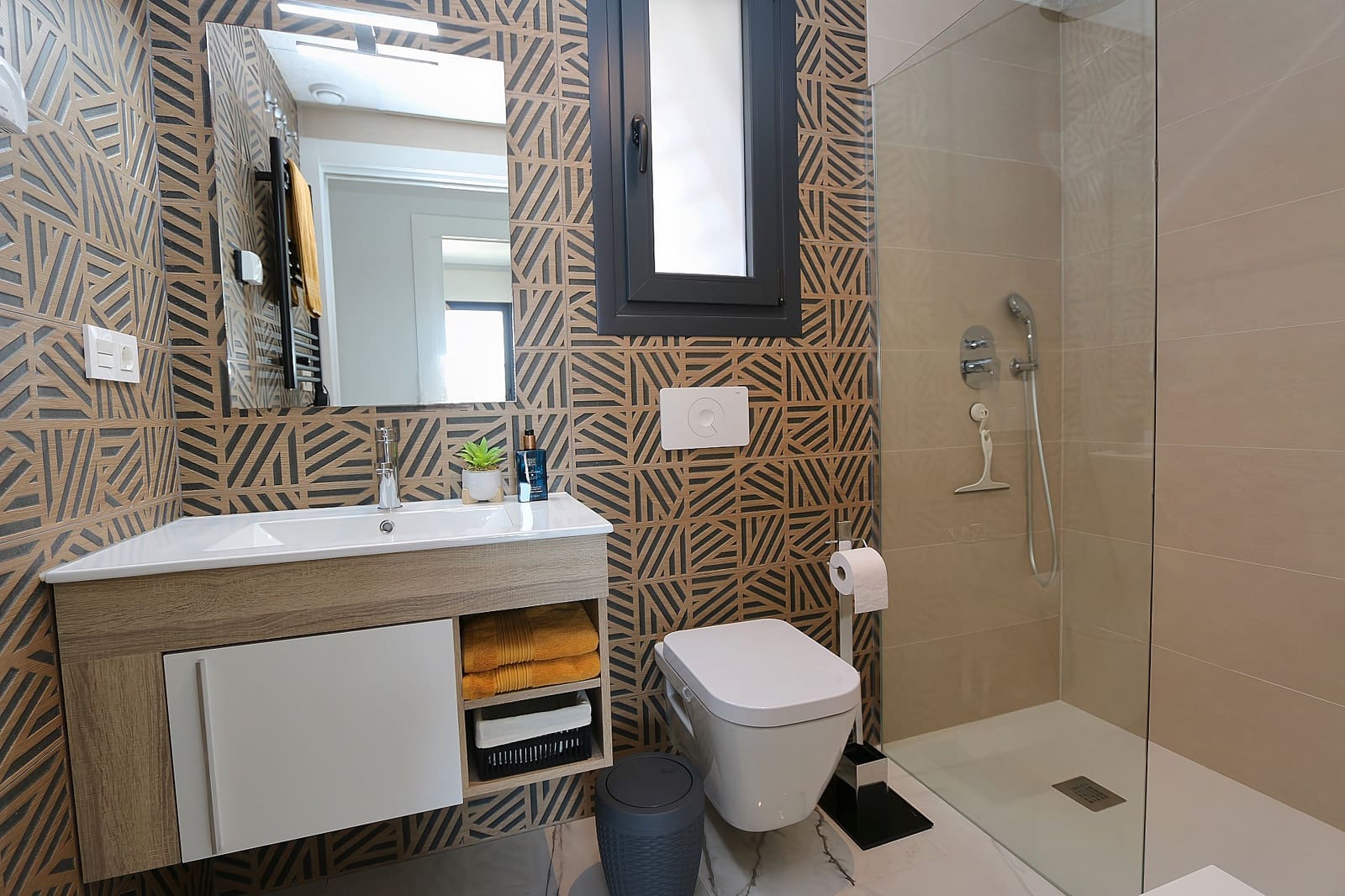 2 soverom Penthouse til salgs i Orihuela Costa med garasje - € 365 000 (Ref: 9075102)