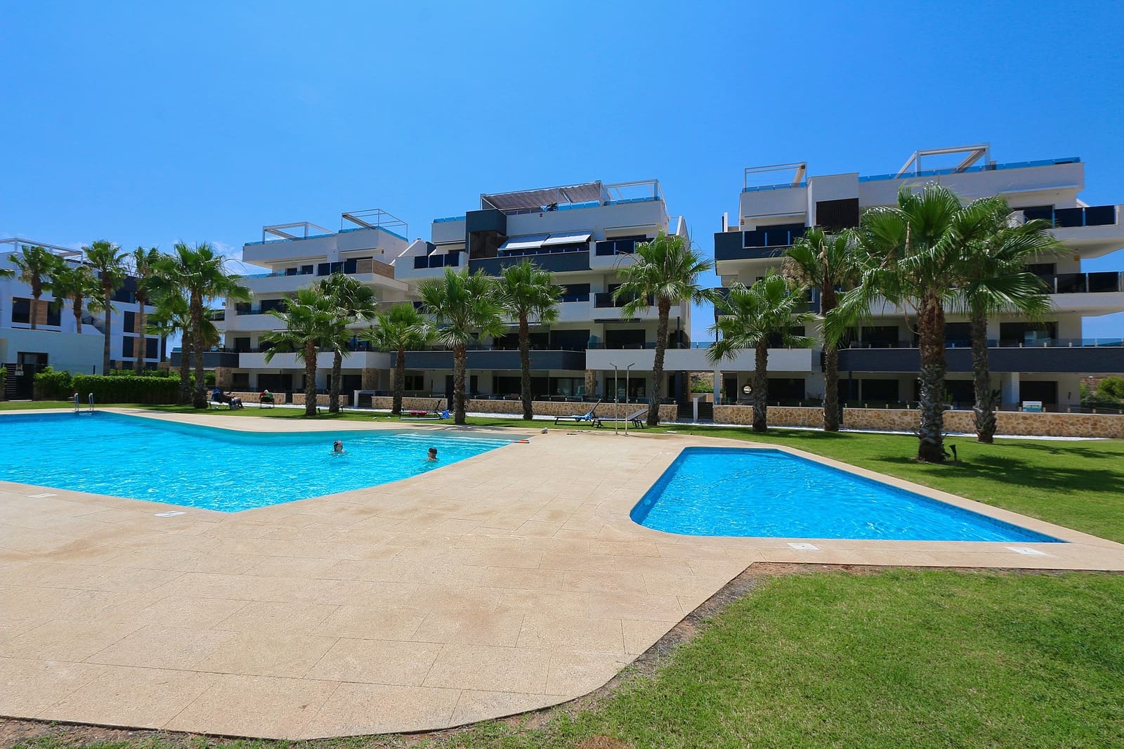 2 soverom Penthouse til salgs i Orihuela Costa med garasje - € 365 000 (Ref: 9075102)