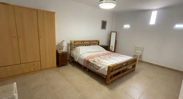 4 sovrum Villa till salu i Daya Nueva med pool - 405 000 € (Ref: 9075103)