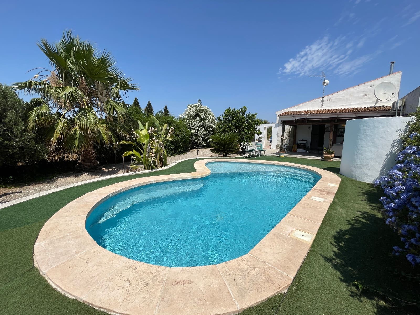 4 soveværelse Villa til salg i Daya Nueva med swimmingpool - € 408.990 (Ref: 9075103)