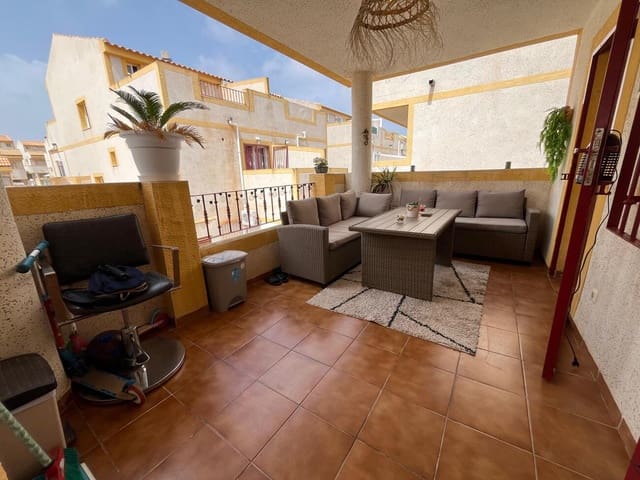 3 soveværelse Byhus til salg i Parque de las Naciones, Torrevieja med swimmingpool - € 189.000 (Ref: 9076287)