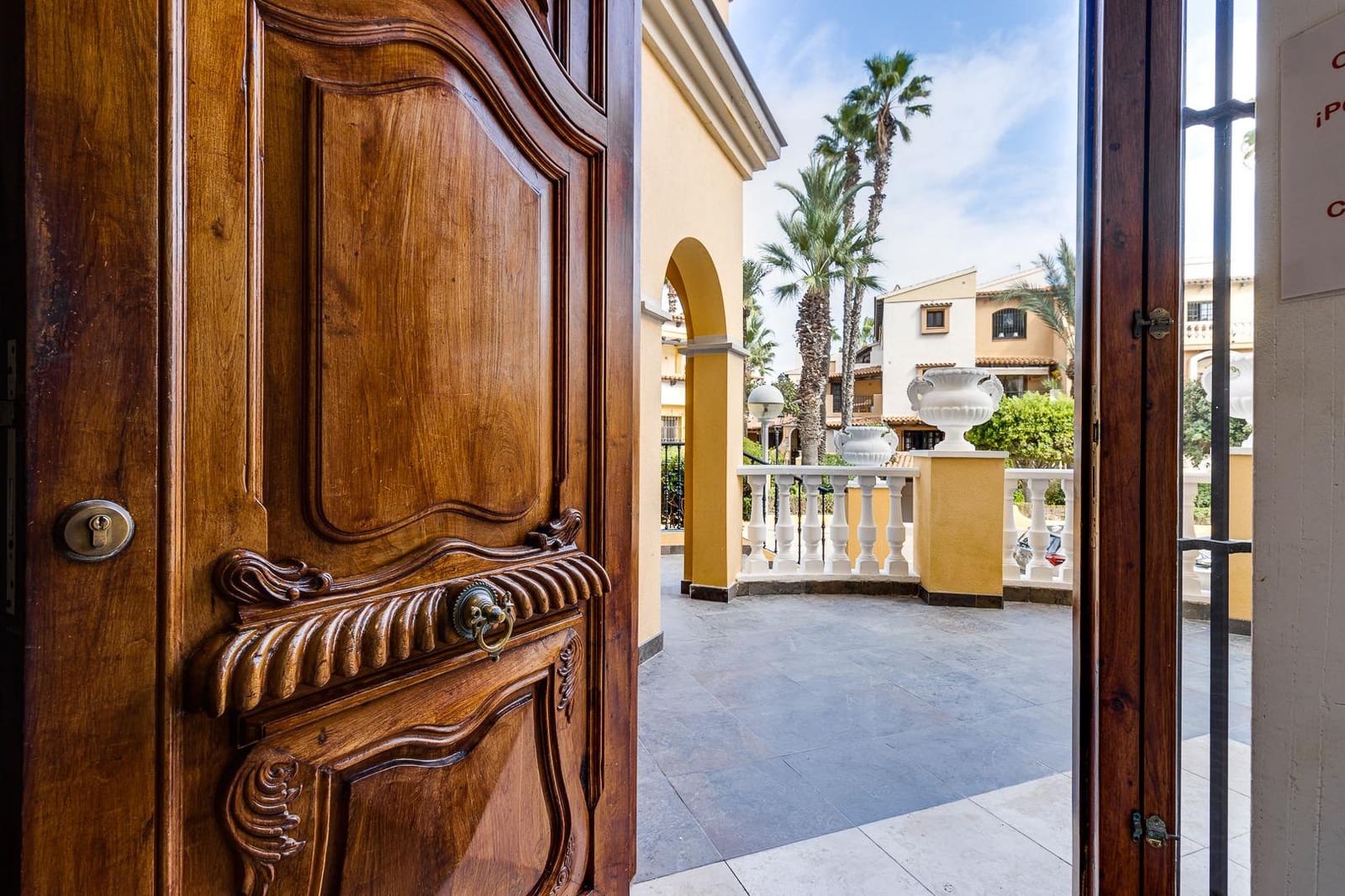 2 sypialnia Apartament na sprzedaż w Torrevieja z basenem - 209 000 € (Ref: 9076291)