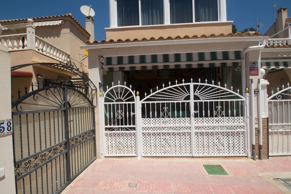 3 soveværelse Lejlighed til salg i Torrevieja - € 155.000 (Ref: 9085263)