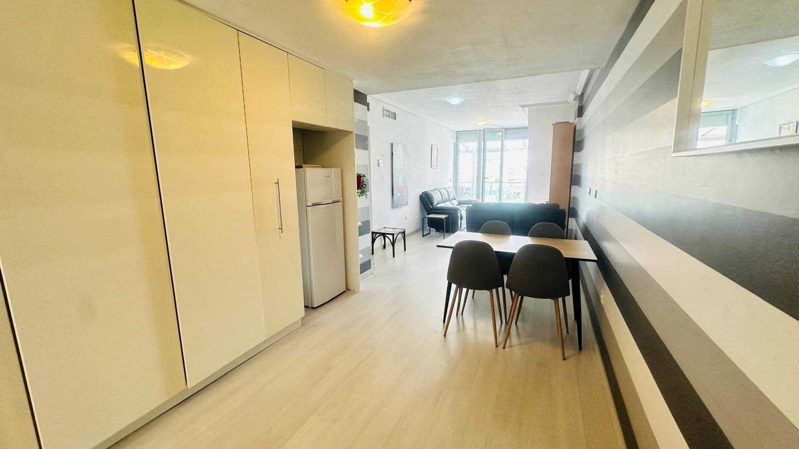 2 soveværelse Penthouse til salg i Torrevieja med swimmingpool - € 241.000 (Ref: 9089800)