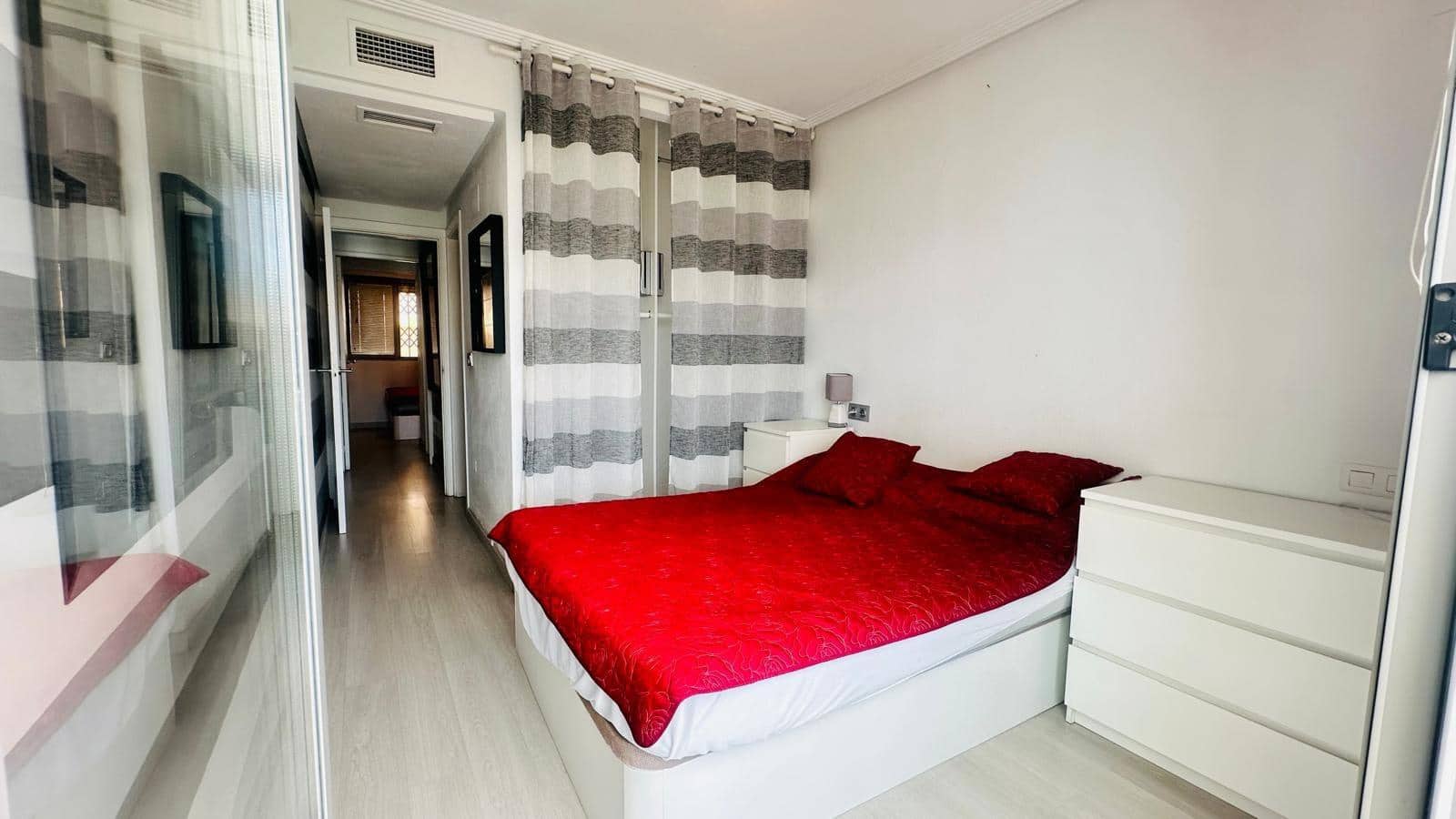 2 soveværelse Penthouse til salg i Torrevieja med swimmingpool - € 241.000 (Ref: 9089800)