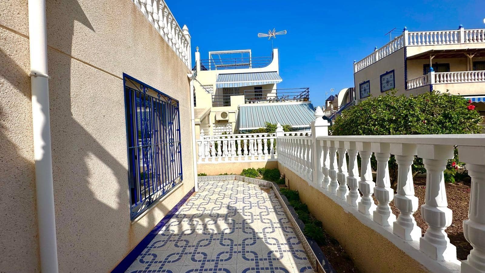 3 sypialnia Dom na sprzedaż w Torrevieja z basenem - 179 000 € (Ref: 9096065)