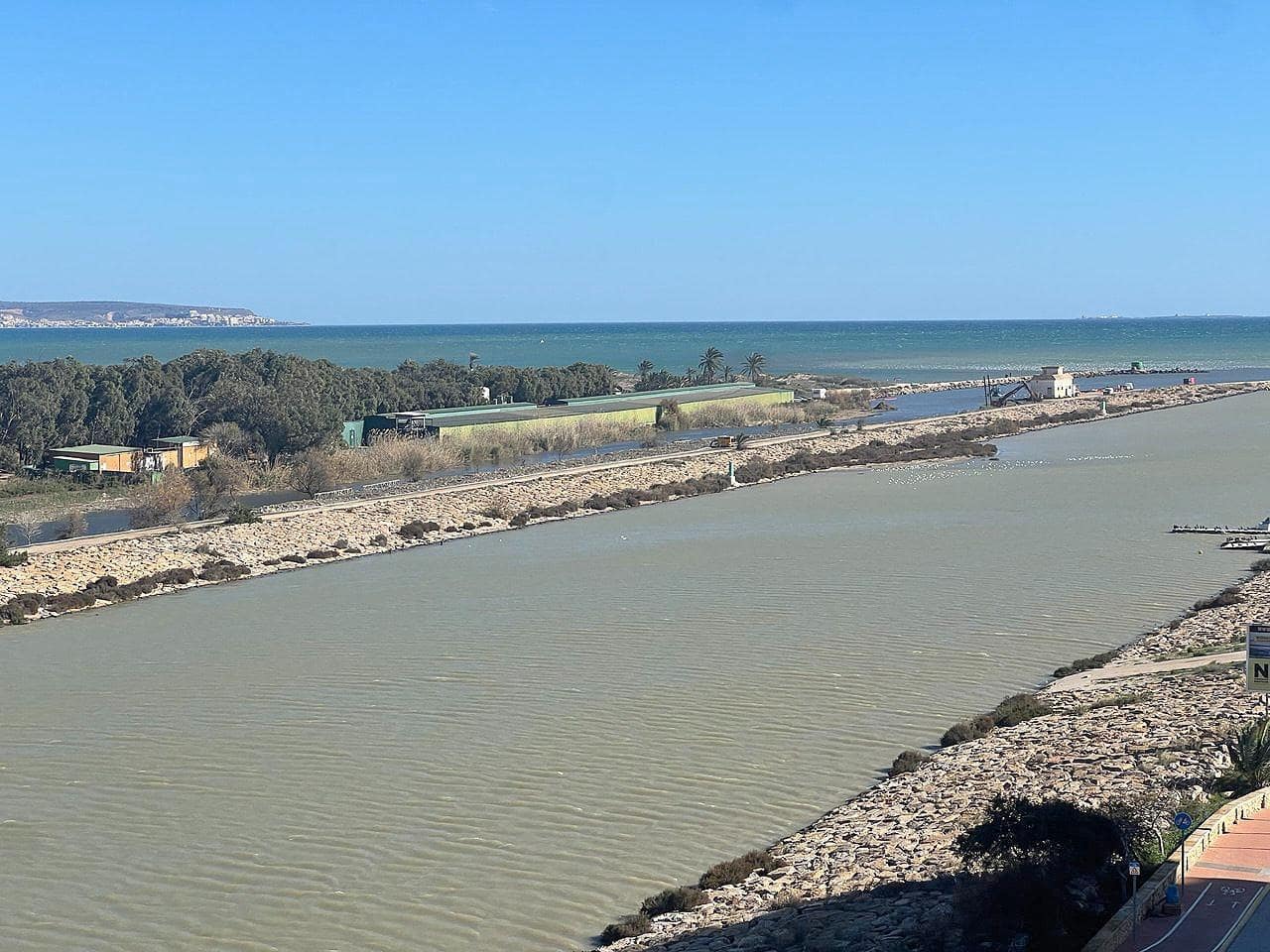 2 sypialnia Penthouse na sprzedaż w Guardamar del Segura z garażem - 225 000 € (Ref: 9096067)