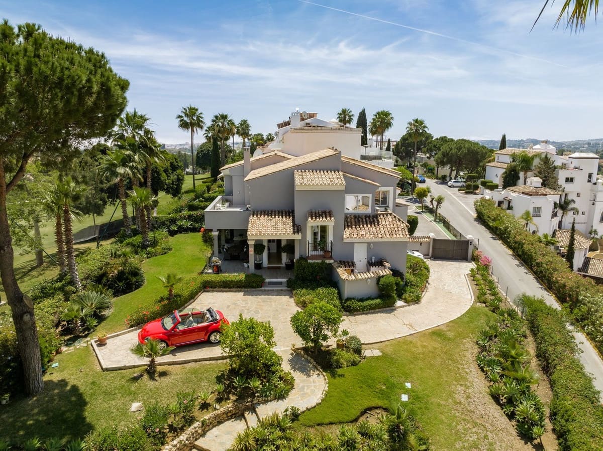 5 soverom Villa til salgs i Marbella med garasje - € 1 999 000 (Ref: 9100746)