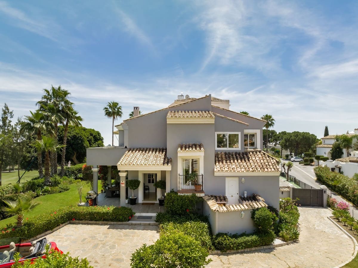 5 soverom Villa til salgs i Marbella med garasje - € 1 999 000 (Ref: 9100746)