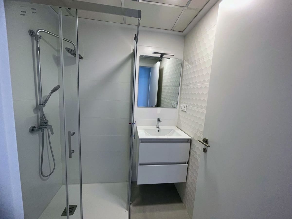 2 Zimmer Apartment zu verkaufen in Villamartin mit Pool Garage - 255.000 € (Ref: 9102870)