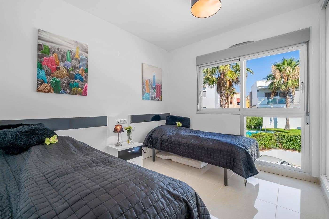 2 soveværelse Bungalow til salg i Orihuela Costa med swimmingpool - € 279.000 (Ref: 9102873)