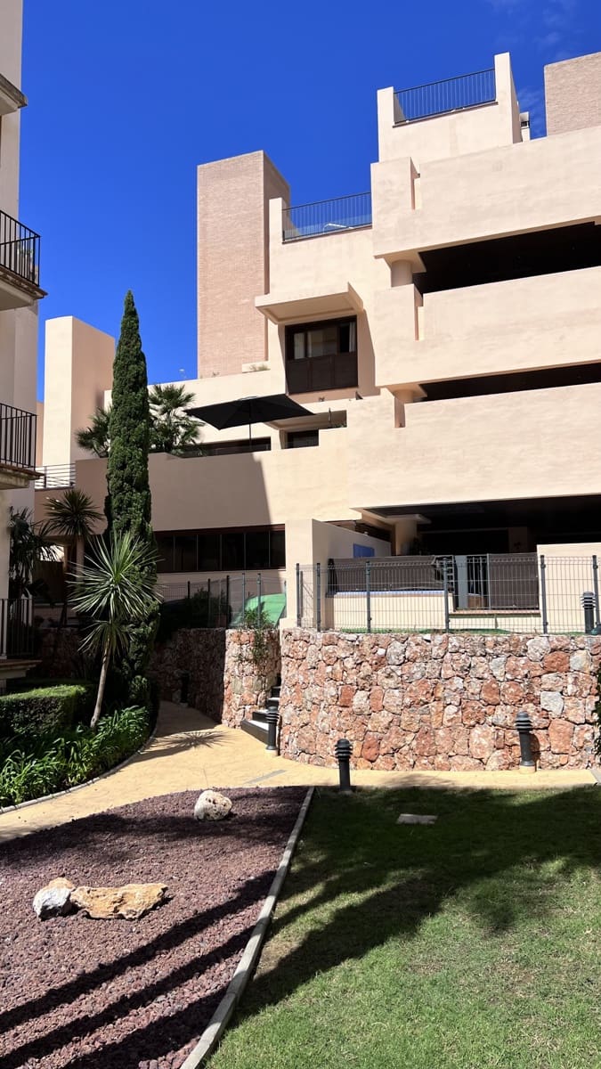 1 soverom Leilighet til salgs i Estepona - € 550 000 (Ref: 9102894)