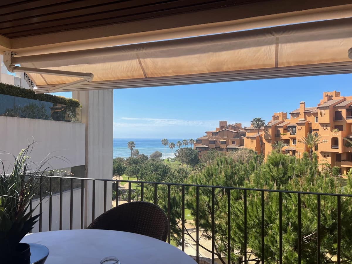 1 soverom Leilighet til salgs i Estepona - € 550 000 (Ref: 9102894)