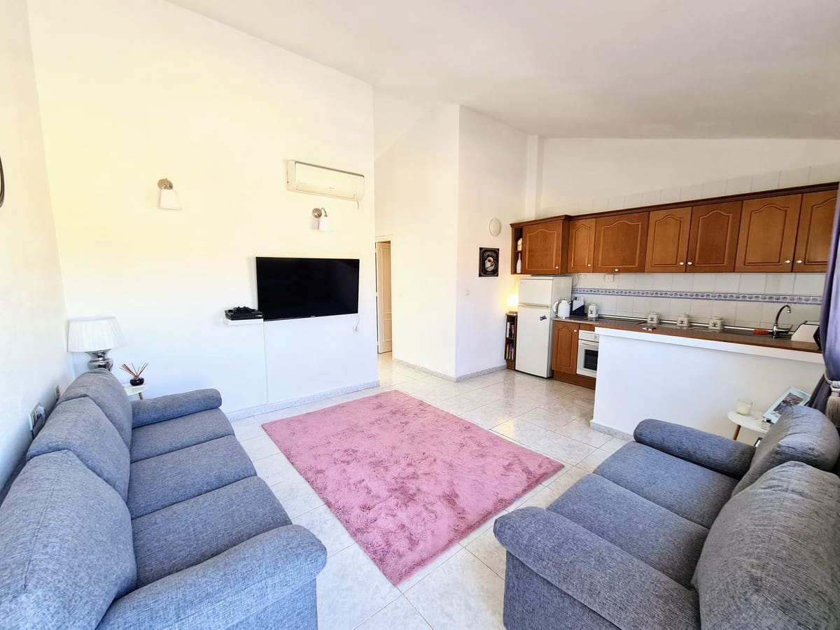 2 bedroom Apartment for sale in Villamartin with pool - € 129,000 (Ref: 9104630)