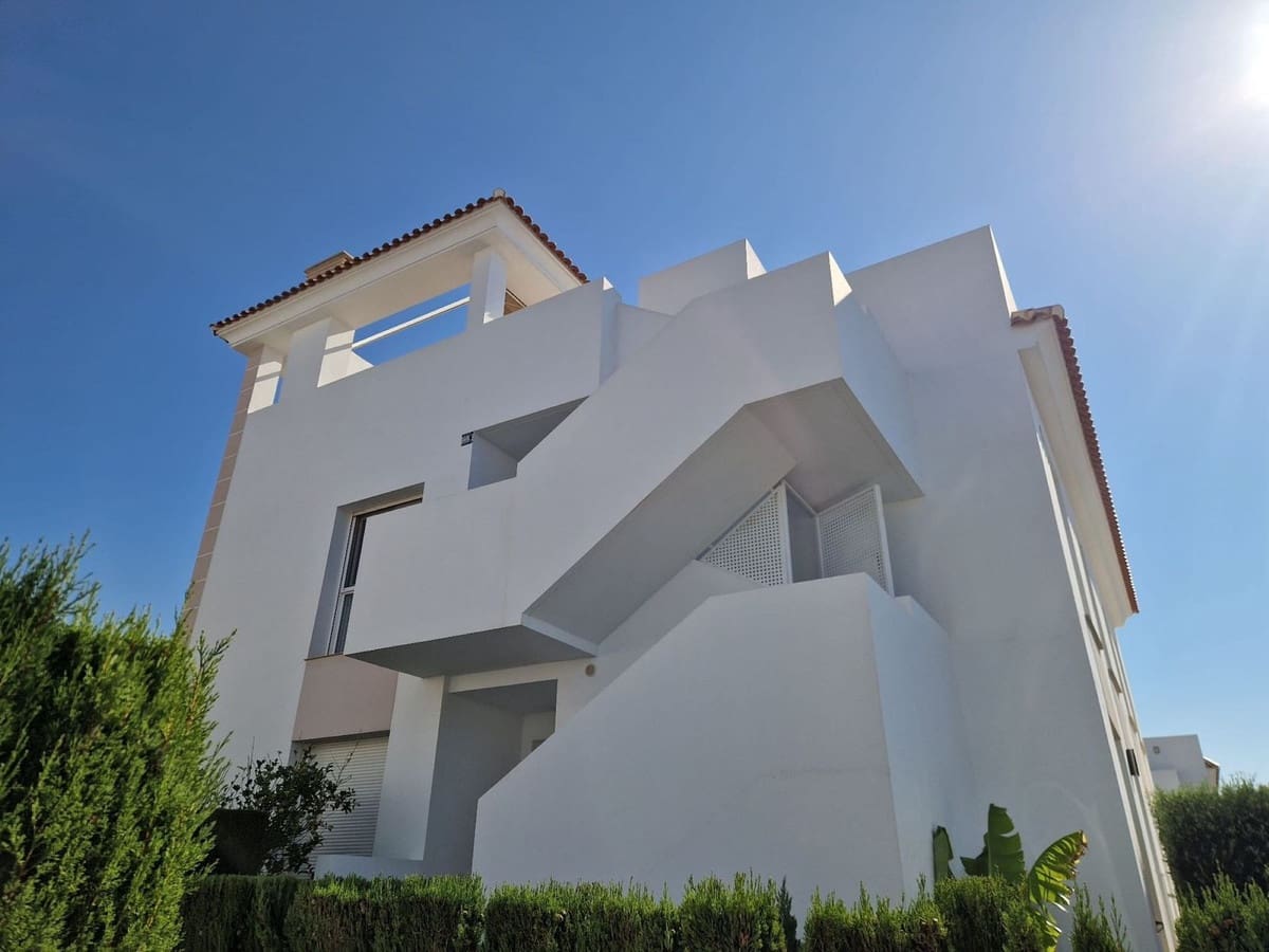 2 bedroom Apartment for sale in Ciudad Quesada with pool garage - € 318,000 (Ref: 9104631)