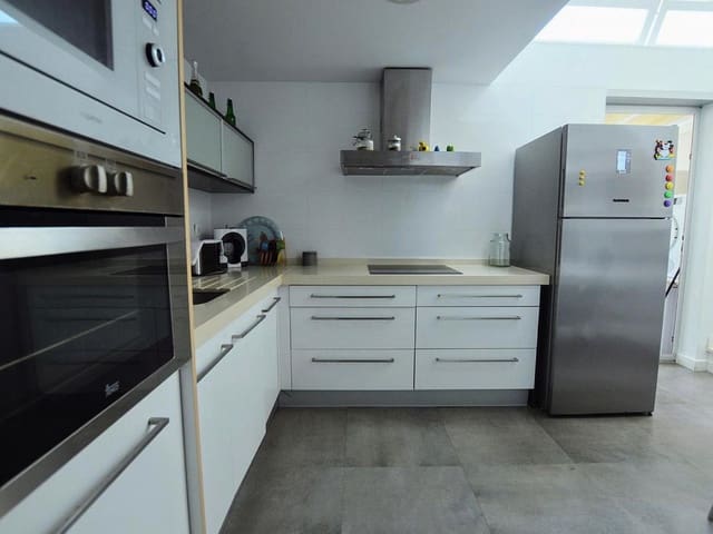 3 slaapkamer Halfvrijstaande villa te koop in Lo Pagan, San Pedro del Pinatar met garage - € 325.000 (Ref: 9104641)