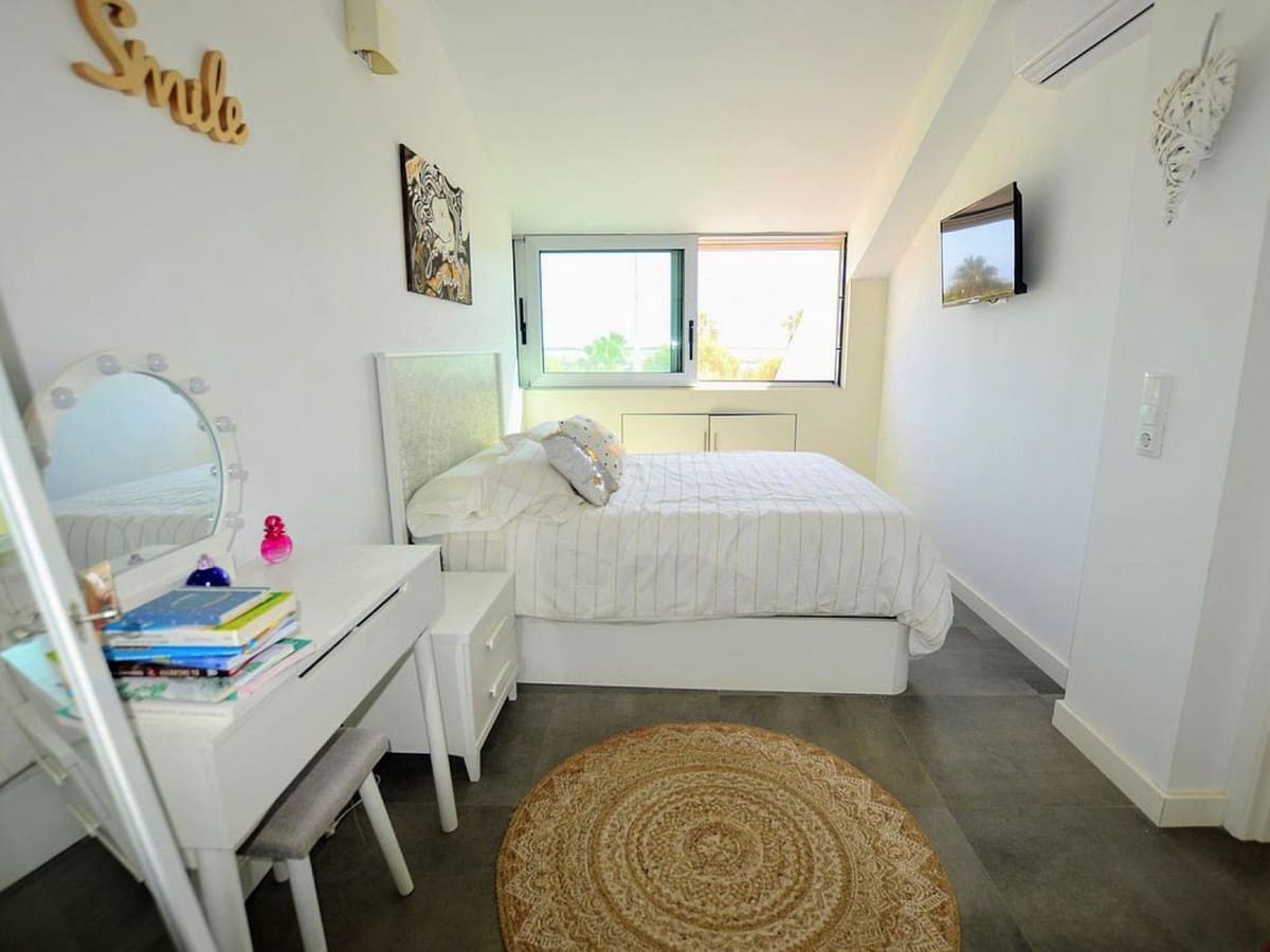 3 soverom Kjedet enebolig til salgs i Lo Pagan med garasje - € 325 000 (Ref: 9104641)