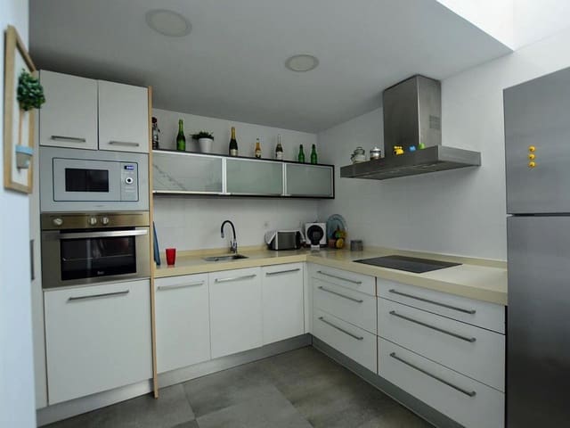 3 quarto Moradia Geminada para venda em Lo Pagan, San Pedro del Pinatar com garagem - 325 000 € (Ref: 9104641)