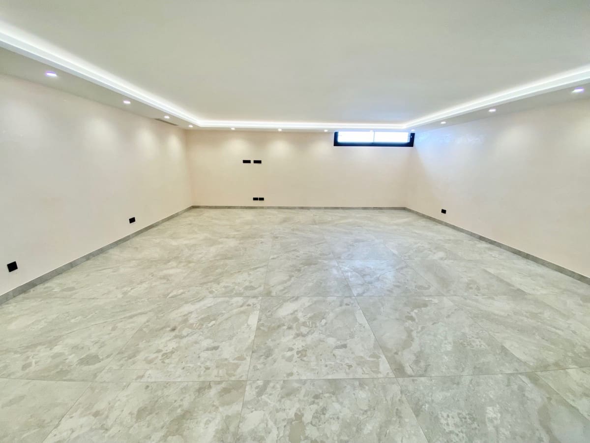 2 sovrum Villa till salu i Mijas med pool - 1 400 000 € (Ref: 9108666)