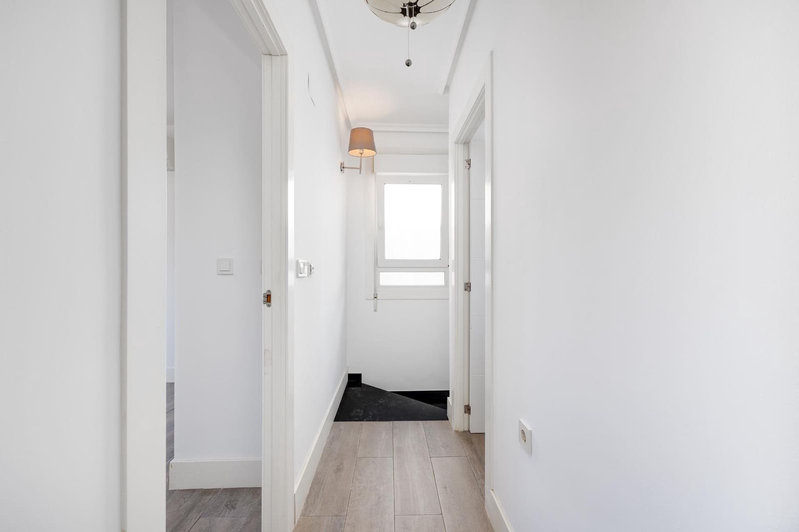 Chalet de 2 habitaciones en Torrevieja en venta con piscina - 290.000 € (Ref: 9110292)