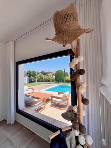 3 sypialnia Willa na sprzedaż w Zona Calvario, Estepona z garażem - 1 395 000 € (Ref: 9110295)