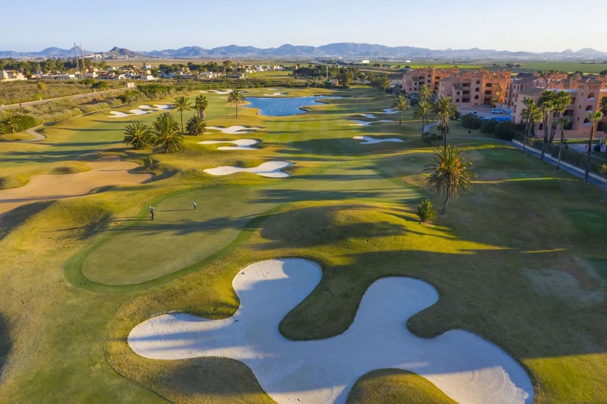 3 bedroom Apartment for sale in Los Alcazares with pool garage - € 245,000 (Ref: 9114139)