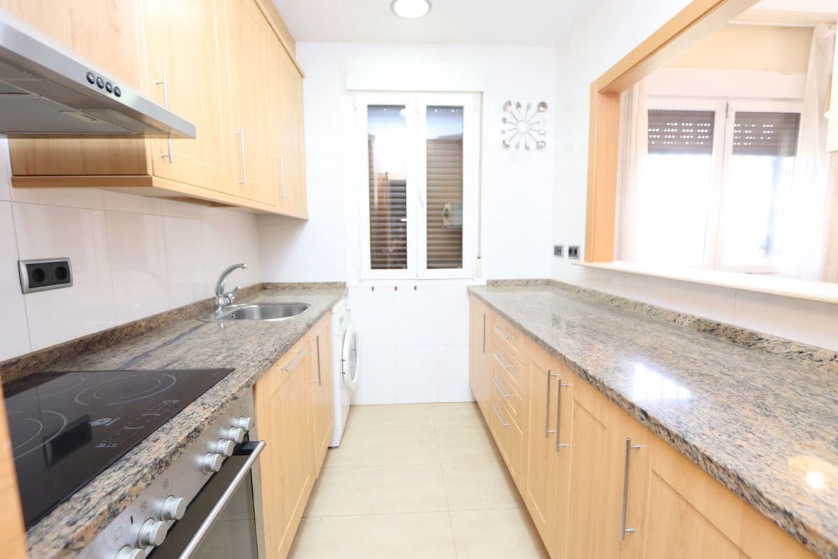 Apartamento de 3 habitaciones en Los Alcázares en venta con piscina garaje - 245.000 € (Ref: 9114139)
