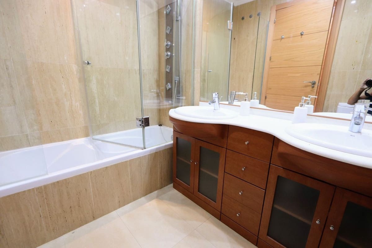 Apartamento de 3 habitaciones en Los Alcázares en venta con piscina garaje - 245.000 € (Ref: 9114139)