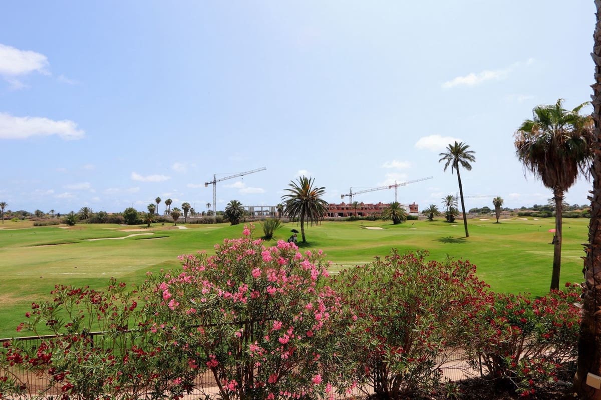 Apartamento de 3 habitaciones en Los Alcázares en venta con piscina garaje - 245.000 € (Ref: 9114139)