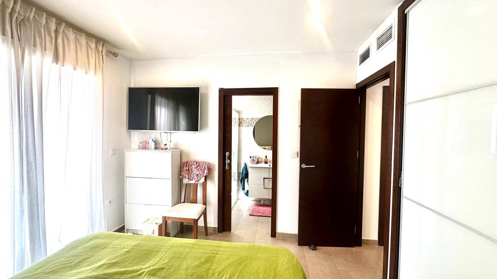 2 sypialnia Dom na sprzedaż w Torrevieja z basenem - 301 000 € (Ref: 9114148)