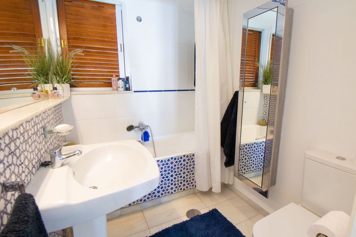 1 soverom Hus til salgs i Nueva Andalucia med svømmebasseng - € 330 000 (Ref: 9128254)