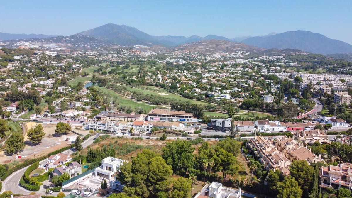 1 soverom Hus til salgs i Nueva Andalucia med svømmebasseng - € 330 000 (Ref: 9128254)