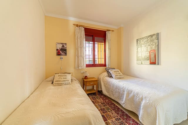 Apartamento de 2 habitaciones en Los Pacos, Fuengirola en venta con piscina garaje - 299.000 € (Ref: 9132379)