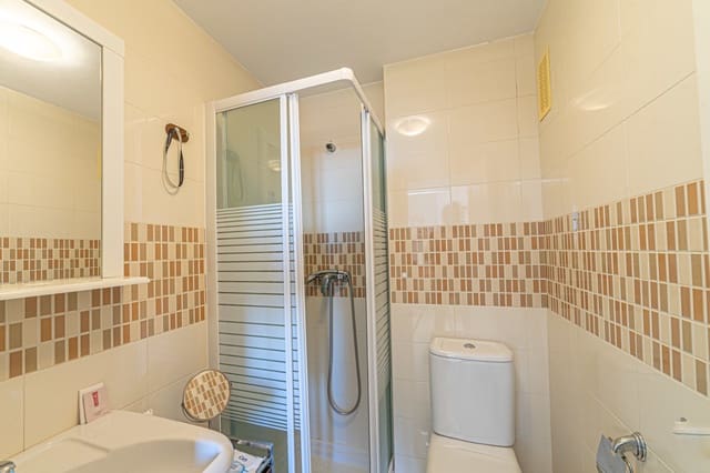 Apartamento de 2 habitaciones en Los Pacos, Fuengirola en venta con piscina garaje - 299.000 € (Ref: 9132379)