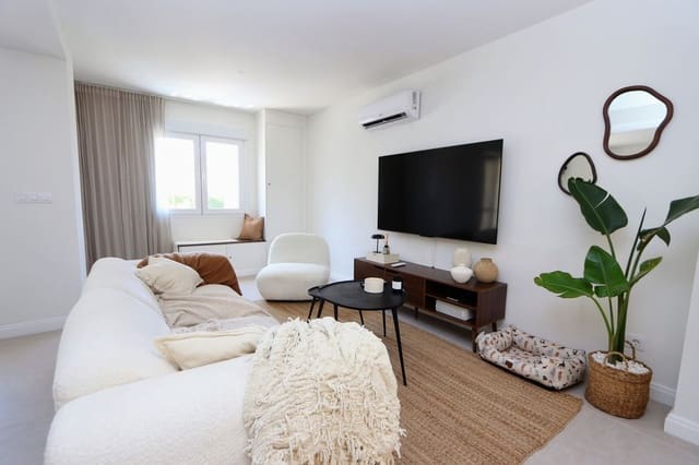 2 sypialnia Dom blizniak na sprzedaż w Los Altos z basenem garażem - 286 000 € (Ref: 9132380)