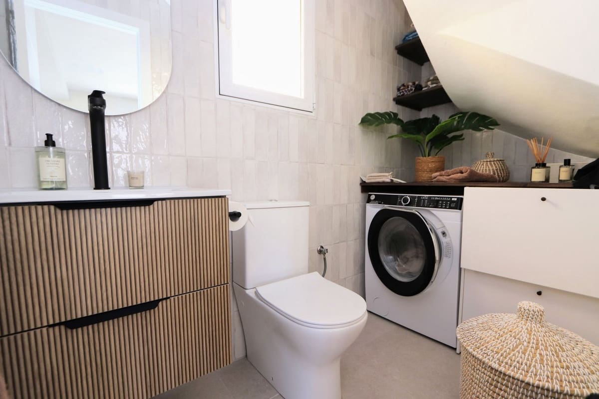 2 soverom Kjedet enebolig til salgs i Los Altos med svømmebasseng garasje - € 286 000 (Ref: 9132380)