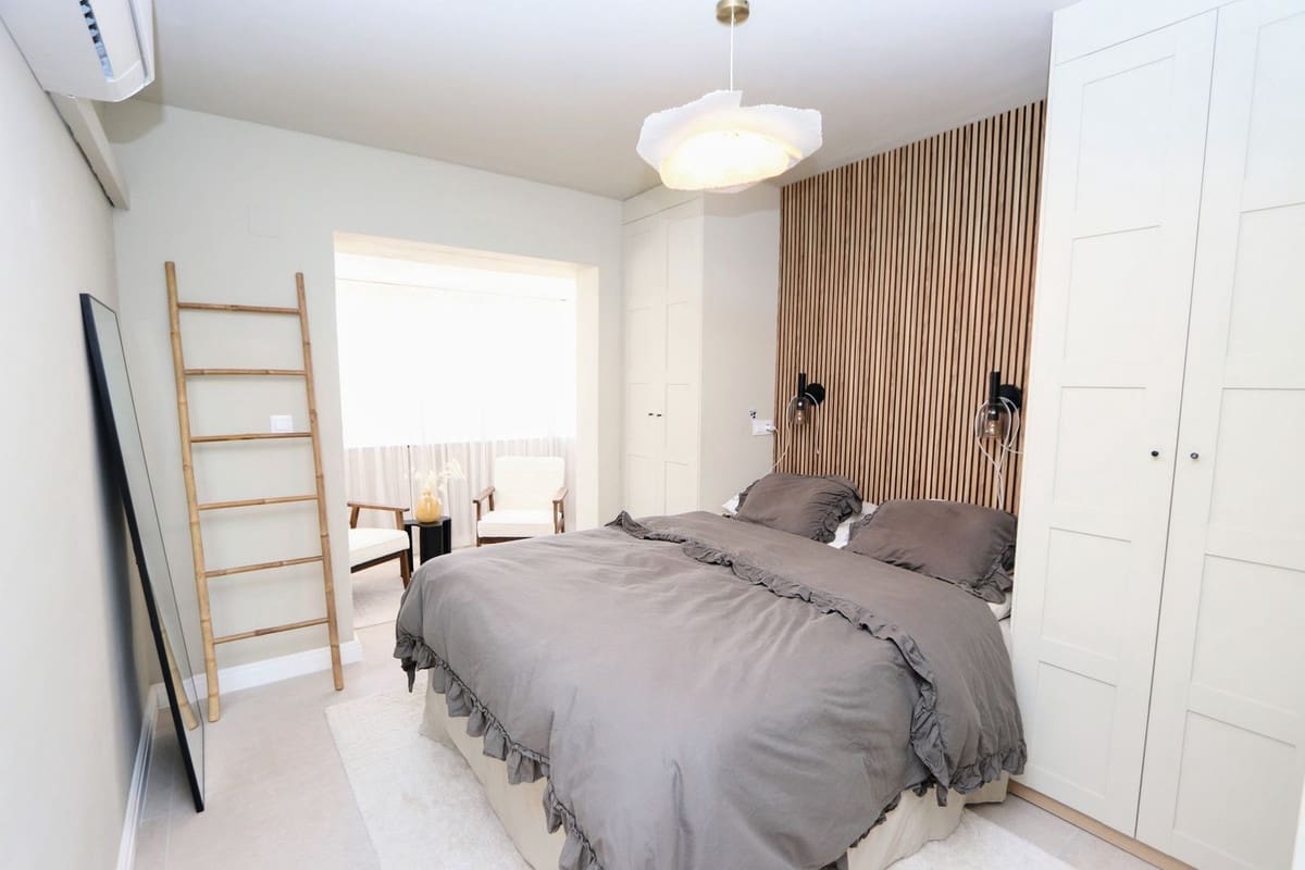 2 soverom Kjedet enebolig til salgs i Los Altos med svømmebasseng garasje - € 286 000 (Ref: 9132380)