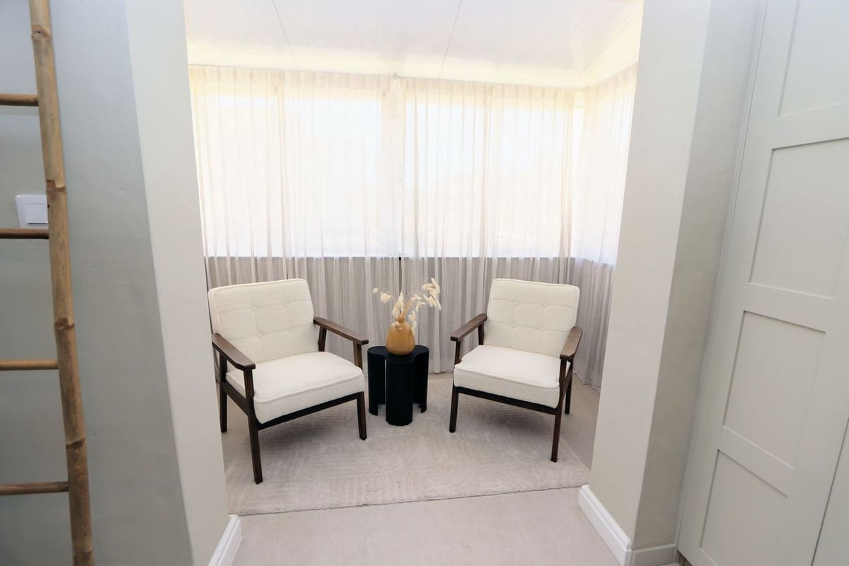 2 soverom Kjedet enebolig til salgs i Los Altos med svømmebasseng garasje - € 286 000 (Ref: 9132380)