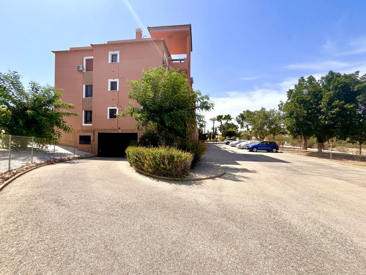 2 bedroom Apartment for sale in Villamartin - € 179,999 (Ref: 9137105)