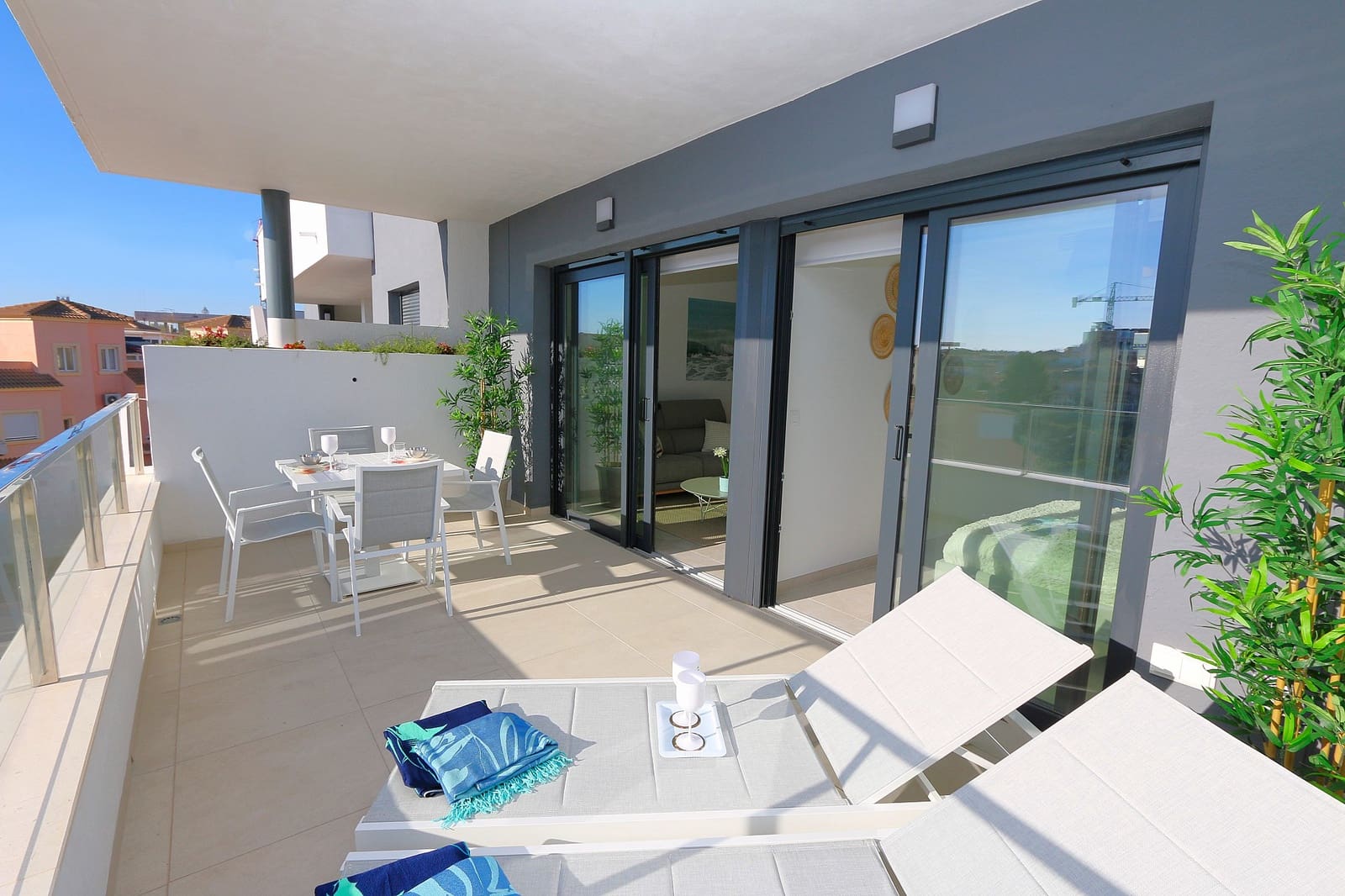 2 bedroom Apartment for sale in Playa Flamenca - € 397,000 (Ref: 9137113)