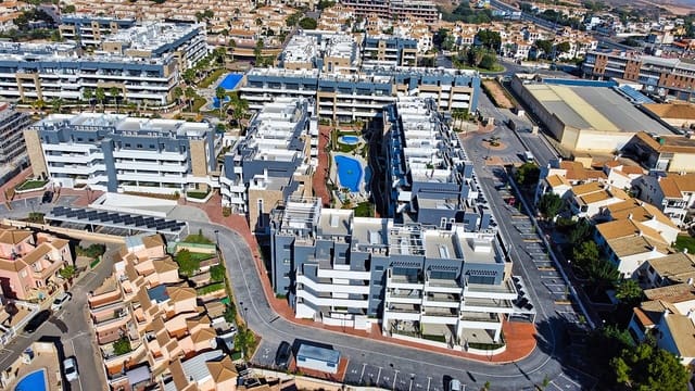 2 makuuhuone Huoneisto myytävänä paikassa Playa Flamenca, Orihuela - 397 000 € (Ref: 9137113)