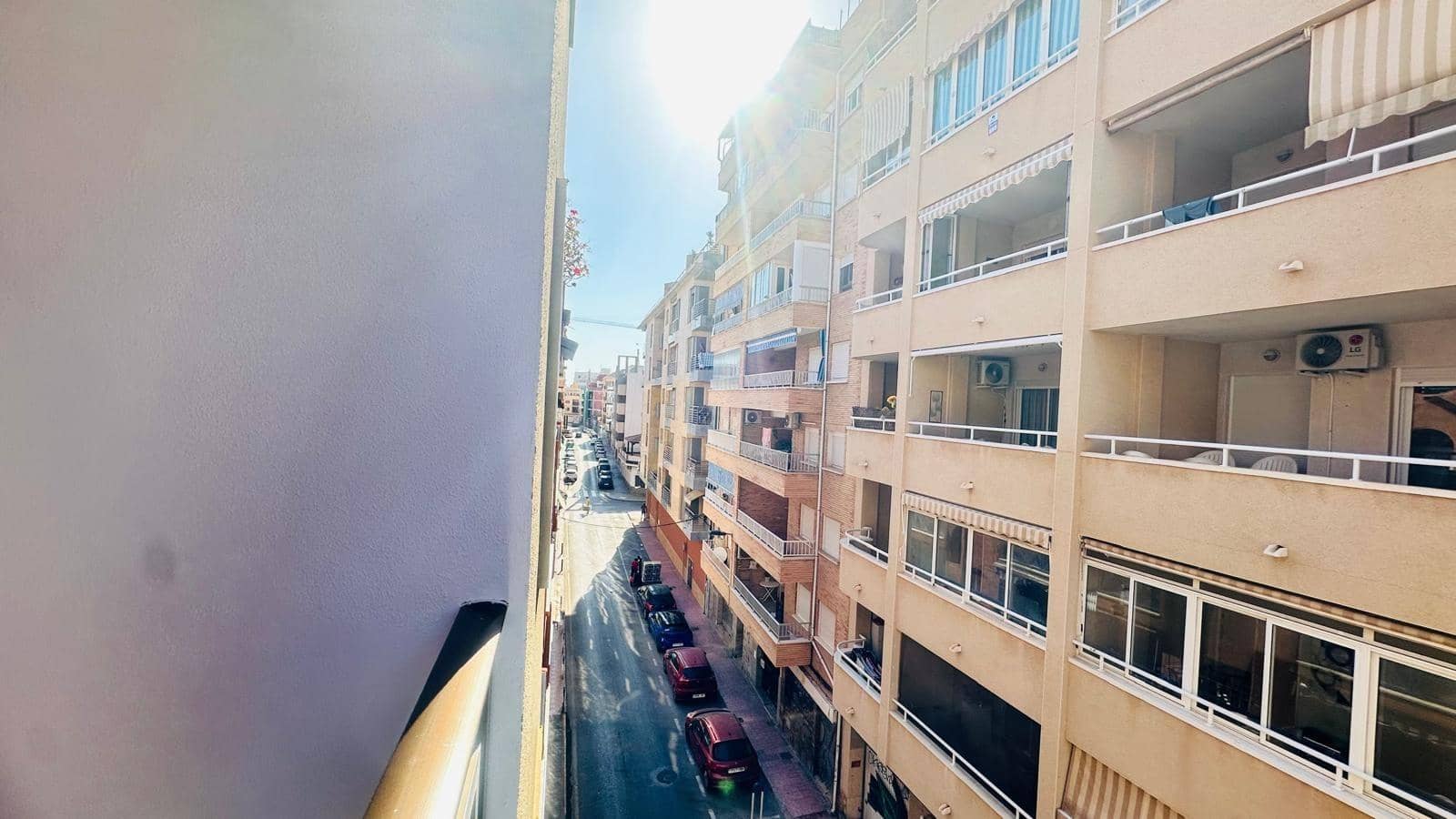 Apartamento de 3 habitaciones en Torrevieja en venta - 249.605 € (Ref: 9137114)