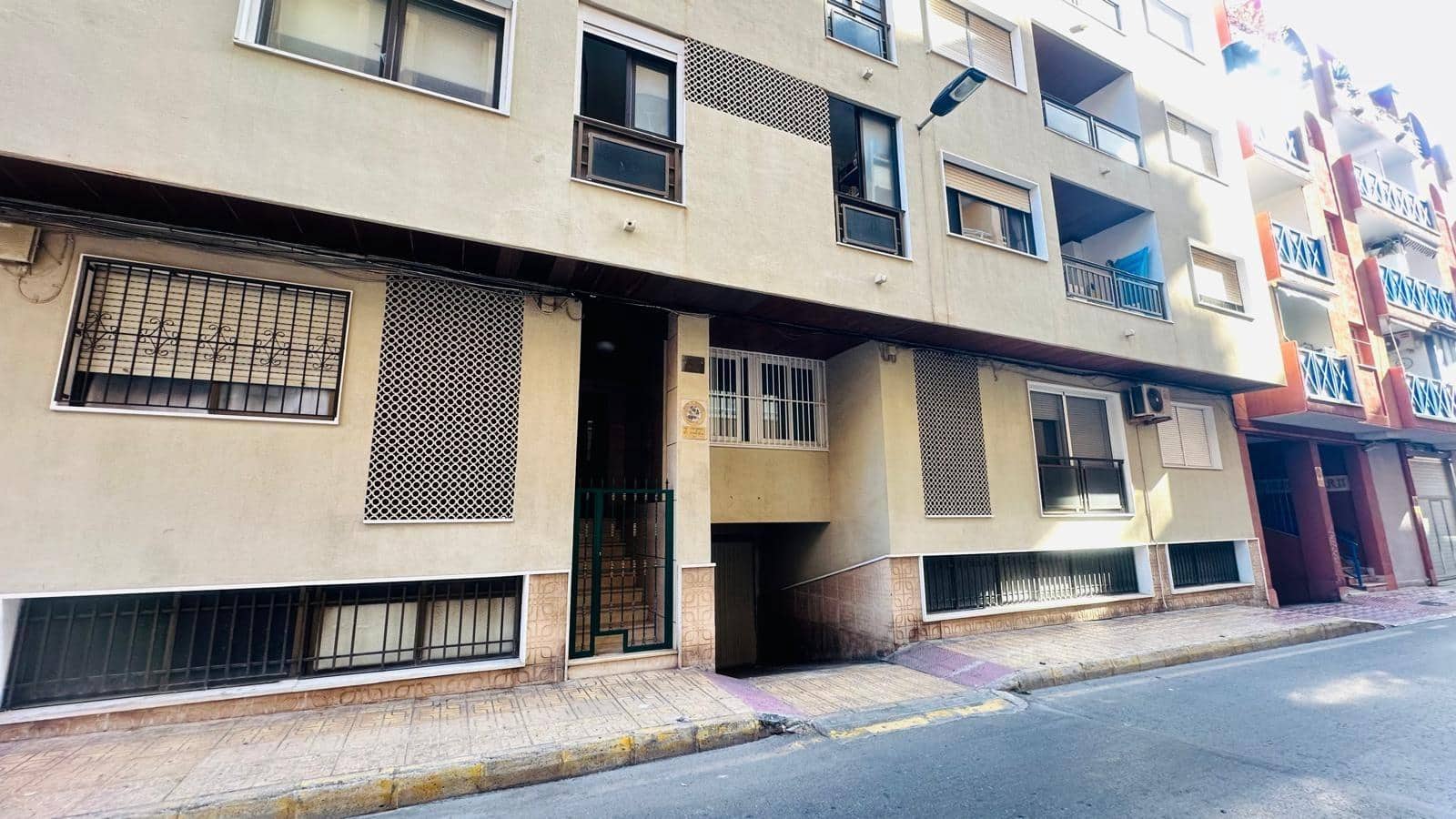 Apartamento de 3 habitaciones en Torrevieja en venta - 249.605 € (Ref: 9137114)