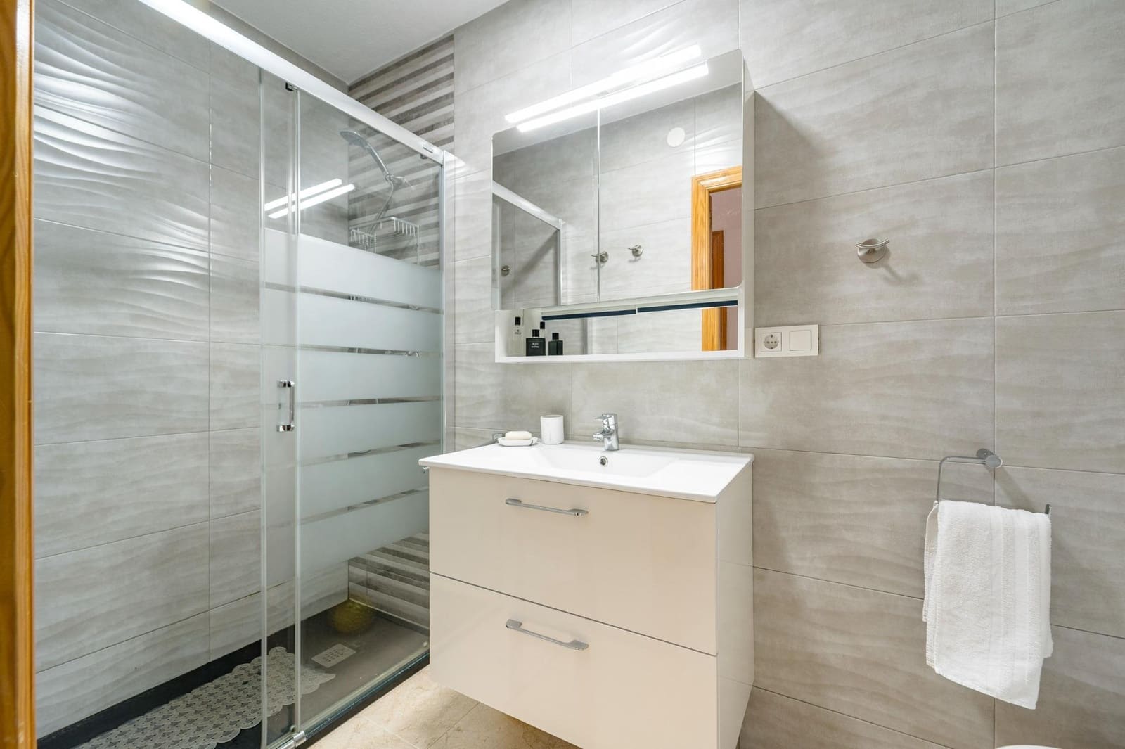 4 sovrum Lägenhet till salu i Torrevieja - 215 500 € (Ref: 9137115)