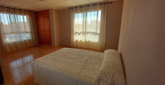 5 sypialnia Dom na sprzedaż w Nueva Torrevieja, Torrevieja - 295 000 € (Ref: 9137118)