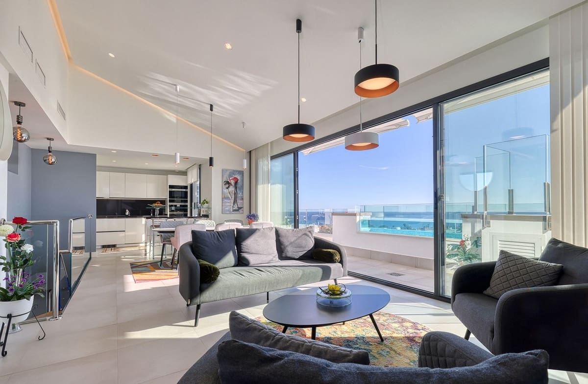 5 makuuhuone Kattohuoneisto myytävänä paikassa Mijas Costa - 3 300 000 € (Ref: 9137127)